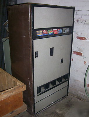 Old used pop machine
