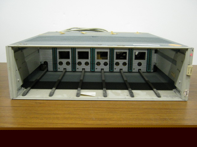 Tektronix tek TM506 power module mainframe