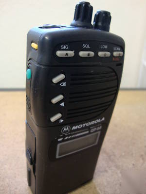 Motorola GP68 gp 68 uhf 20 channel radio ham band 