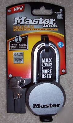 New master lock padlock # M930XKADLH retail cost $32.99