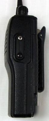 Vertex standard vx 160 uhf 2 way radio 16 channel 5 w