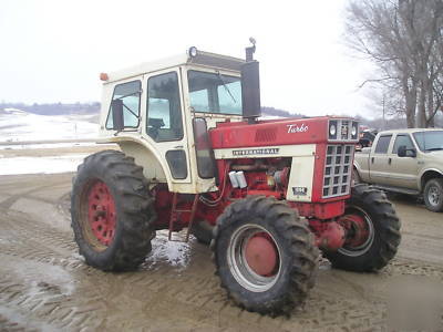 Ih international 1066 mfwd with coleman front end case 