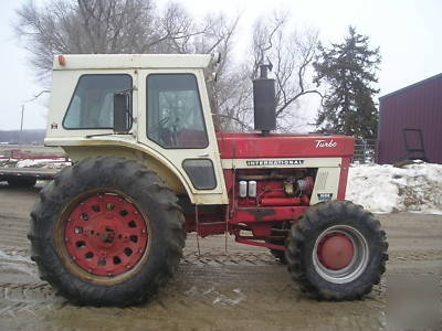 Ih international 1066 mfwd with coleman front end case 