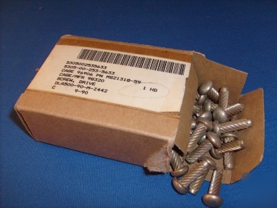 One box of 100 steel drive screws 3/4