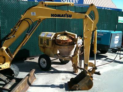 2007 komatsu PC27 mini excavator 6,130# only 492 hours 