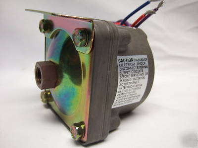 Barksdale D1H-A80SS diaphragm pressure switch 