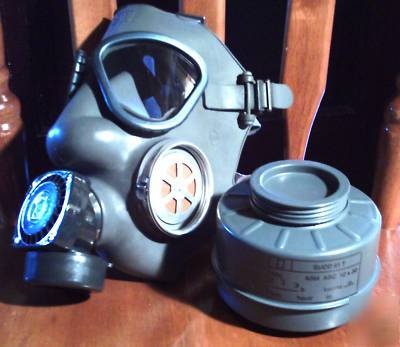New M61 military gas mask & filter with full face mask