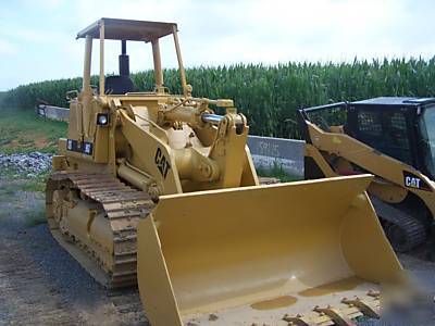 Cat caterpillar 963 track loader construction machine..