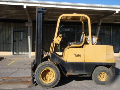 Nice yale forklift cheap and in top shape 