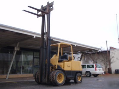 Nice yale forklift cheap and in top shape 