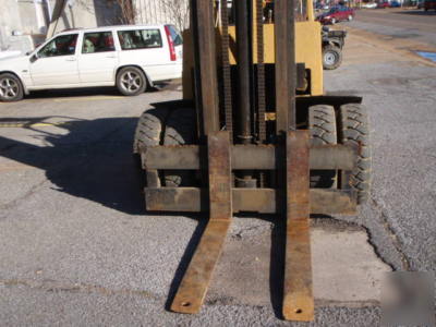 Nice yale forklift cheap and in top shape 