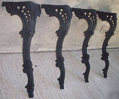 4 pc. vtg. shapely solid maple wood table, stool legs