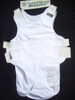 Smith & wesson bodyguard armor carrier- mens white- m/l