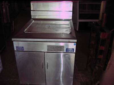 Large nat gas fryer 150 lbs