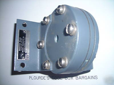 New moore model 61F high accuracy booster relay, 61-f