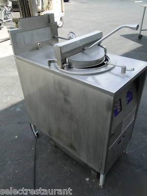 Broaster model 1800 gas pressure cooker fryer