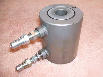 Caterpillar service tool hydraulic hollow cylinder 