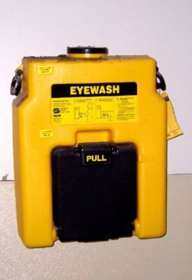 Eye wash station commercial safety / store liquidation