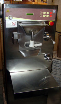 Batch freezer for gelato or ice cream