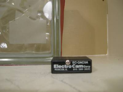 New electro cam OAC5A solid state relay output 240 vac 