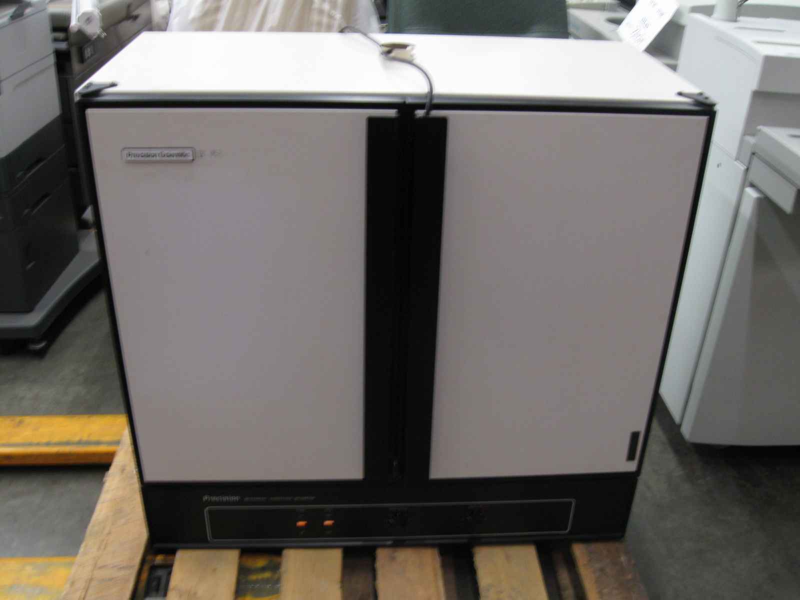 Precision scientific mechanical convection incubator 6M