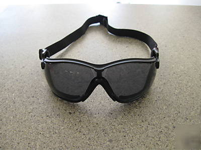 Pyramex gray safety glasses V2 with headband 