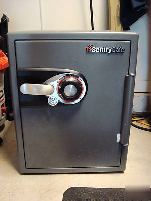 Sentry safe OS5449 fire-safe 2 cu ft