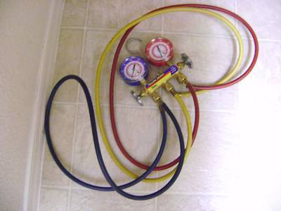 Yellow jacket gauge set with hoses R22, R404A, R410A