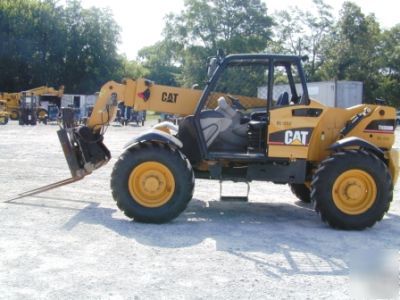 2005 cat TH350B telescopic lift 6600 lbs 2300 hours