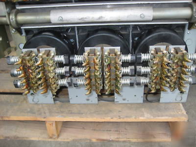 Ge akr-7D-100 4000 a amp breaker rms-9 mvt trip 635 v