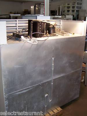 Master-bilt tmg-74 3 door glass merchandiser cooler