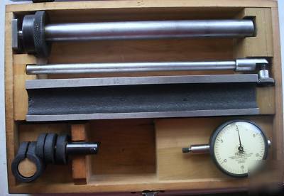 Precision base comparator w/ mahr federal indicator kit