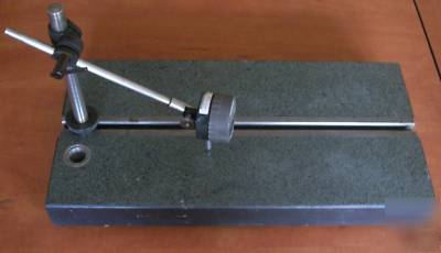 Precision base comparator w/ mahr federal indicator kit