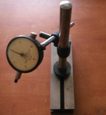 Precision base comparator w/ mahr federal indicator kit