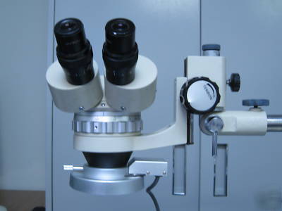 Unitron zsb stereo microscope w/ light source & stand