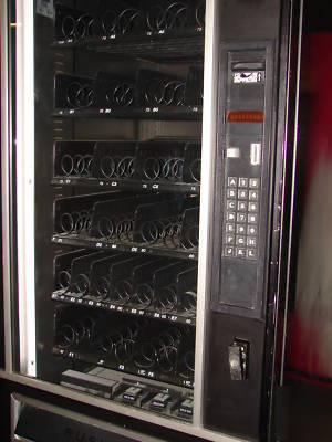 Dual spirals usi 3014A snack machine working 30-day w.