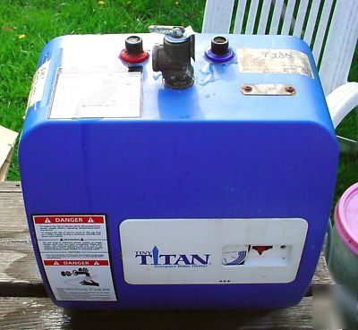 Titan compact electric water heater 2 Â½ gallon used