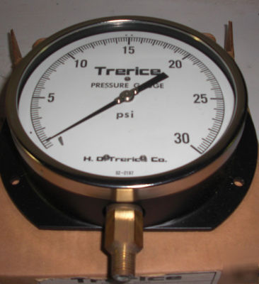 New trerice pressure gauge 0-30PSI model D00511500XB 
