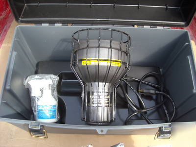 Spectroline hvld-80GS hvac leak detection kit
