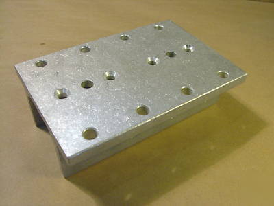 8020 t slot aluminum linear bearing 15 s 6826 tf