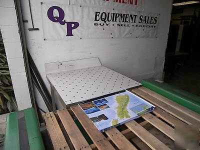 Floor lever lift, pallet lift, sissor lift, pallet jack