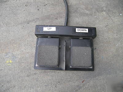 Floor lever lift, pallet lift, sissor lift, pallet jack