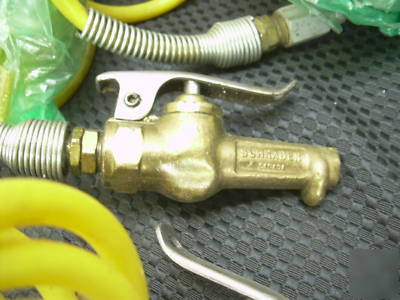 Lot of 13 yellow coiled compressor slinky air hoses
