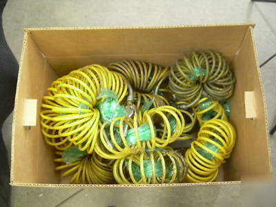 Lot of 13 yellow coiled compressor slinky air hoses
