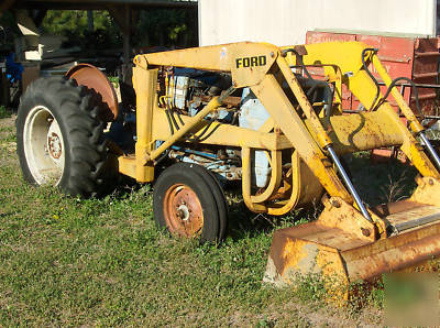 1974 ford 2000 tractor with loader low ******