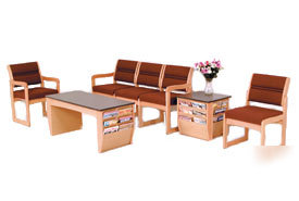 Chair/4 seat without center arms light oak beige vinyl