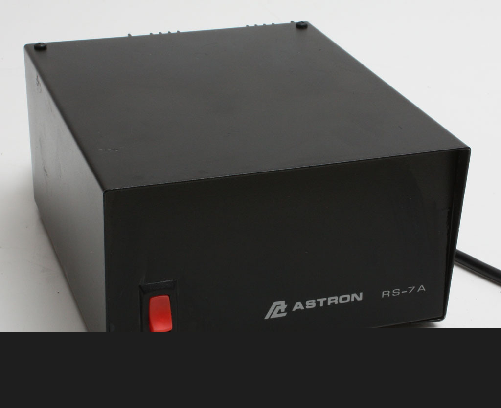 Astron rs-7A 5 amp, continuous linear power supply