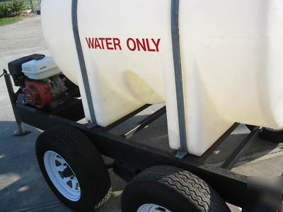 Portable 525 gal water tank on 5000 lbs trailer brakes