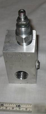 Sun hydraulics pressure relief valve & manifold block
