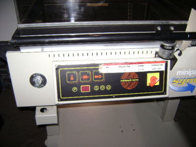 Minipack synthesis 760 sealing machine